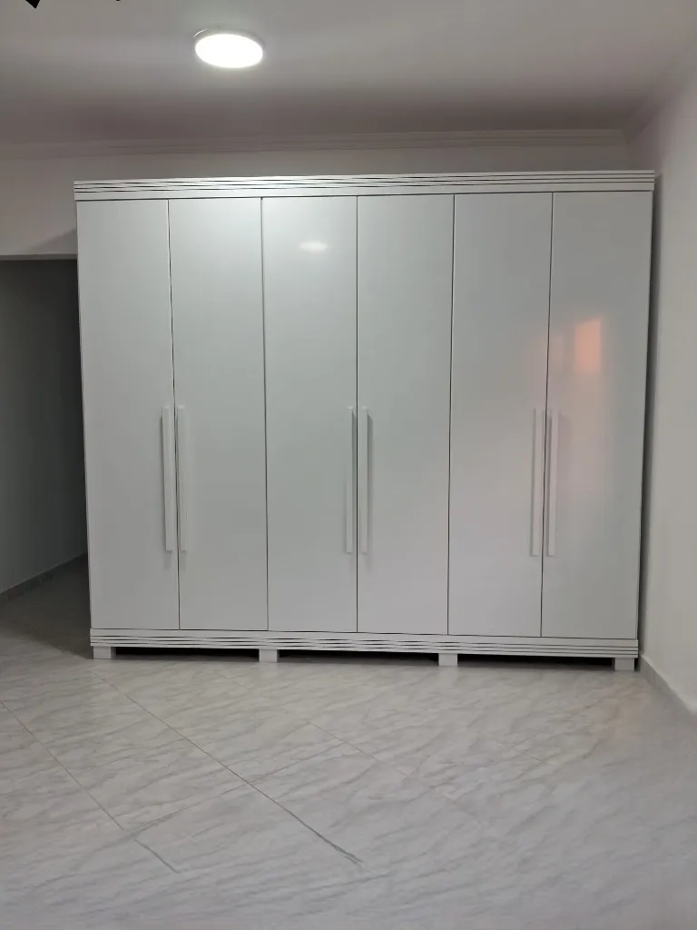 Instalação de prateleiras e nichos em parede